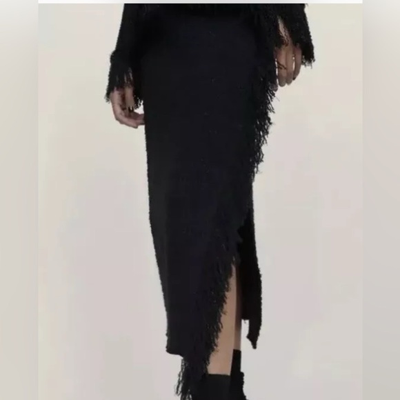ZARA BLACK Textured tweed Midi Fringe pencil skirt MEDIUM - Picture 2 of 4